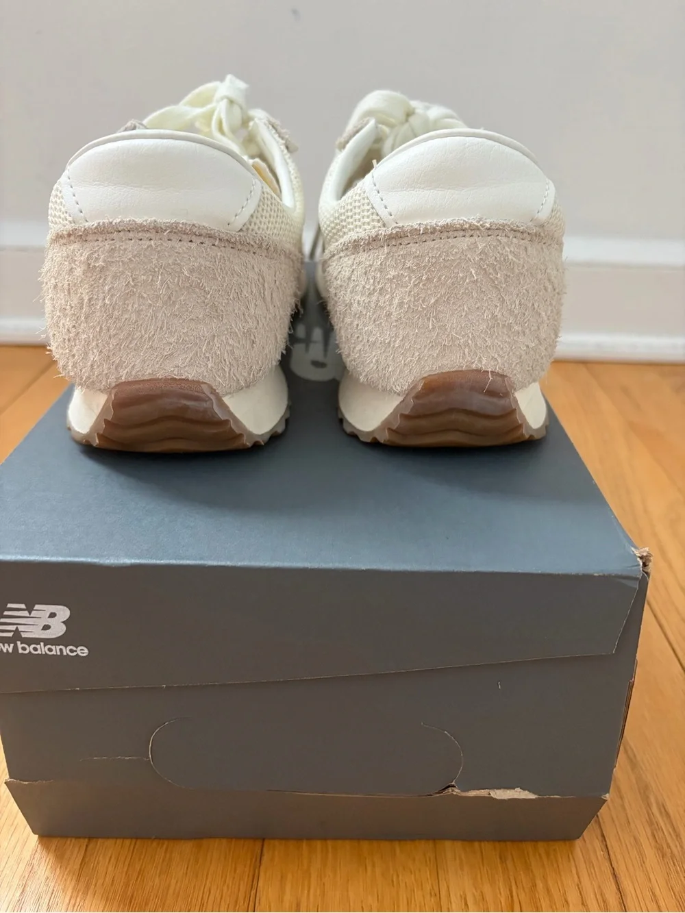 New Balance Tan 471 Sneakers